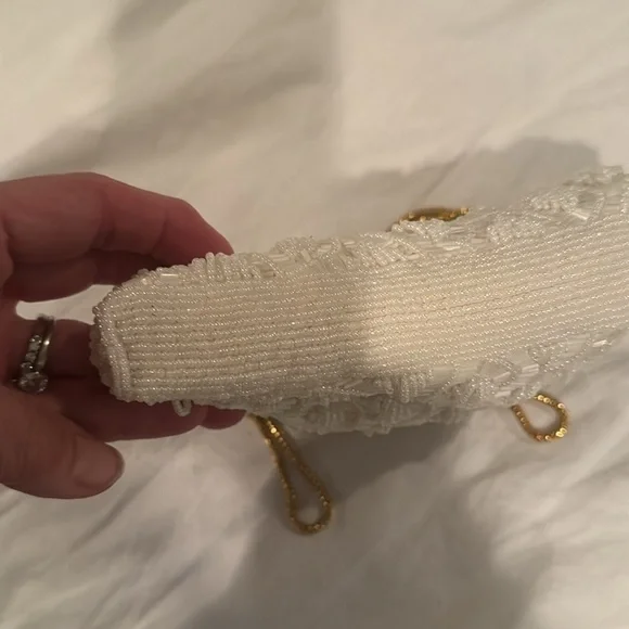 Ed B Robinson white pearl clutch. Handmade in Hong Kong - Picture 9 of 9